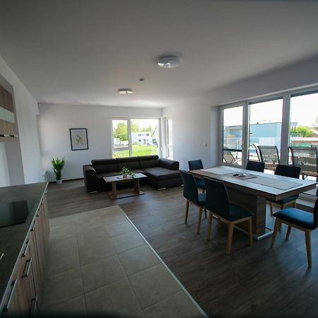Zea Apartmanhaz Apartment Balatonfenyves Exterior photo