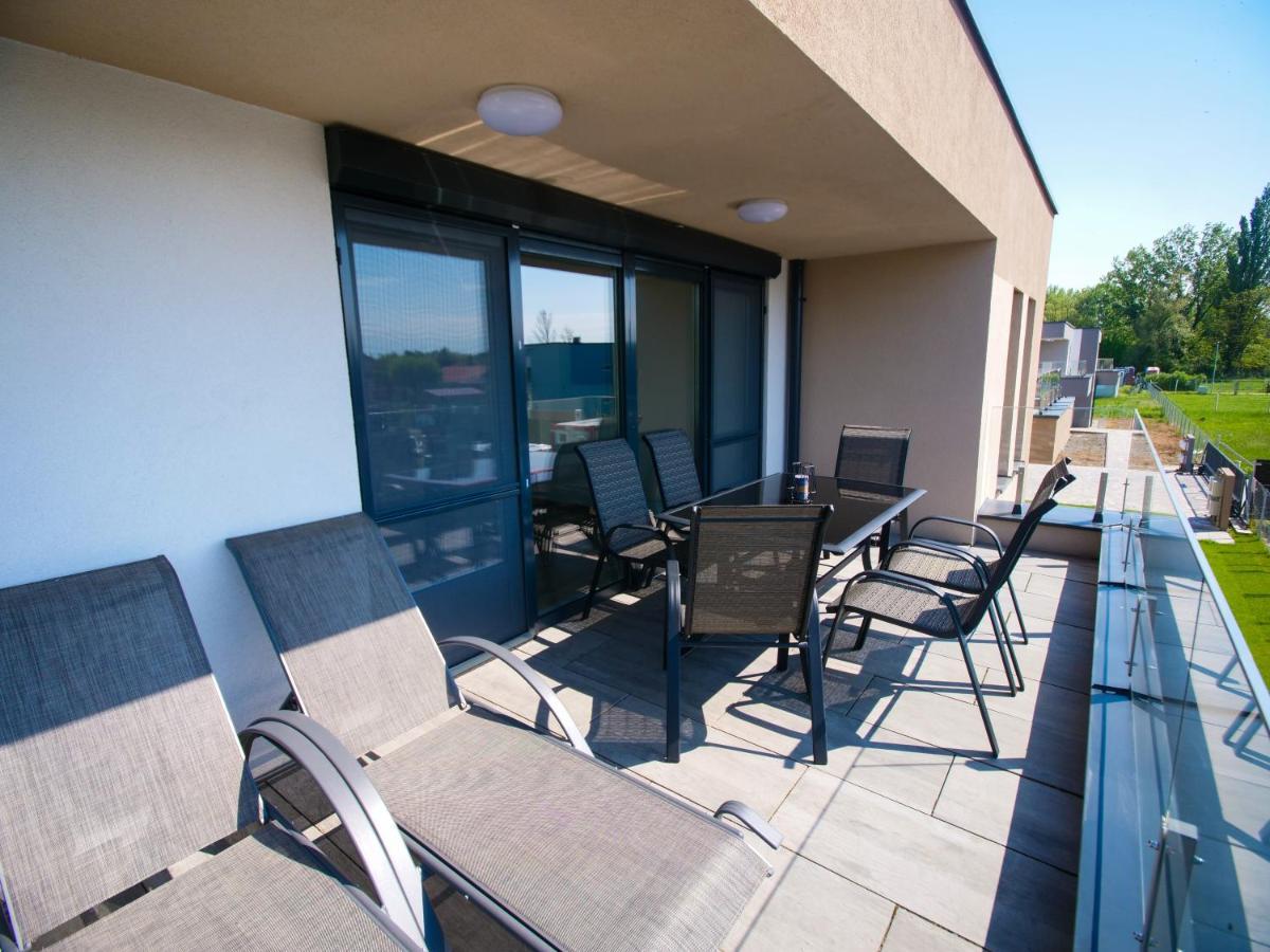 Zea Apartmanhaz Apartment Balatonfenyves Exterior photo