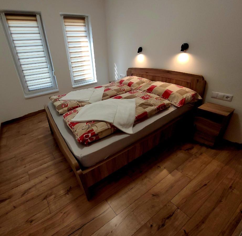 Zea Apartmanhaz Apartment Balatonfenyves Exterior photo