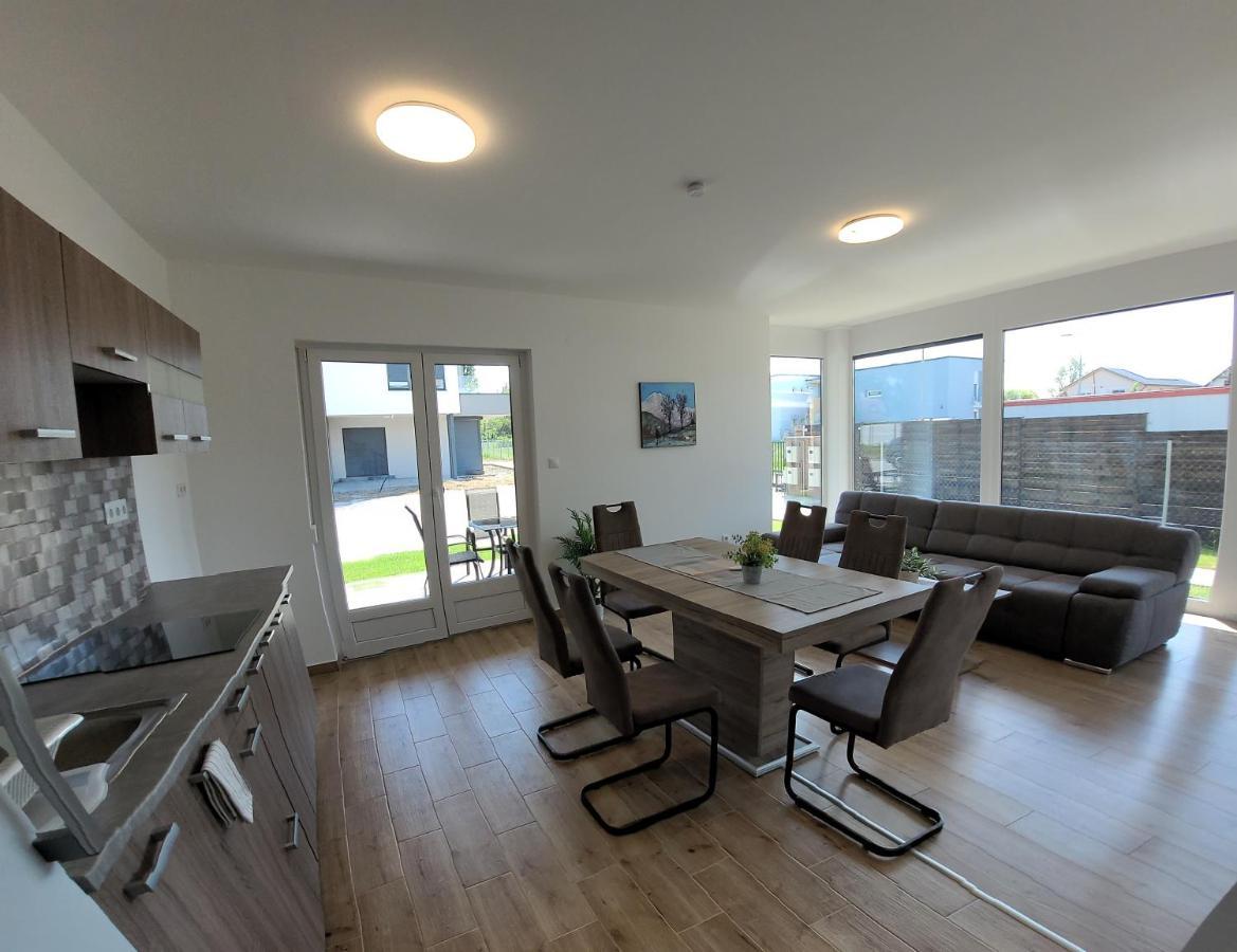 Zea Apartmanhaz Apartment Balatonfenyves Exterior photo