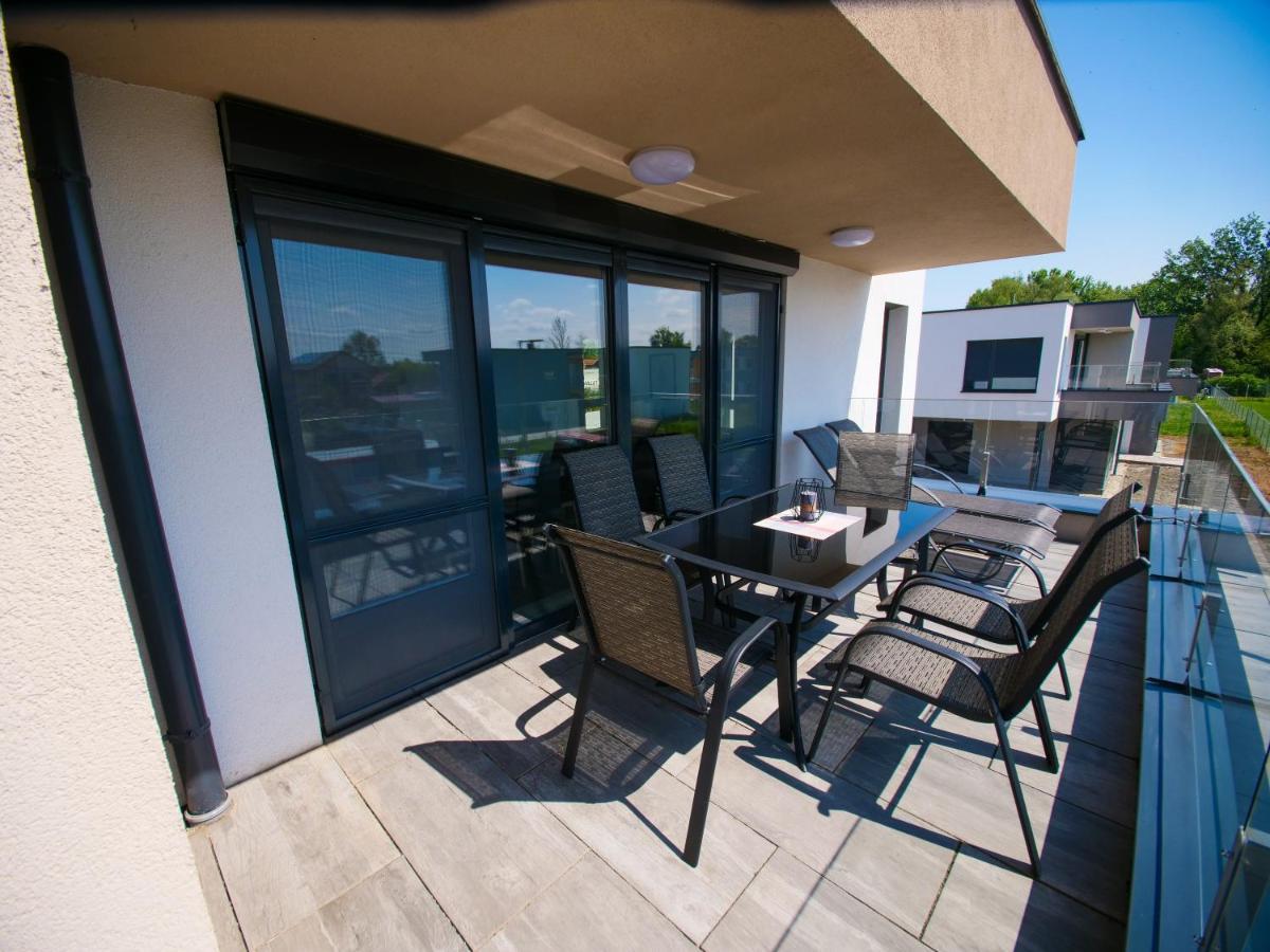 Zea Apartmanhaz Apartment Balatonfenyves Exterior photo
