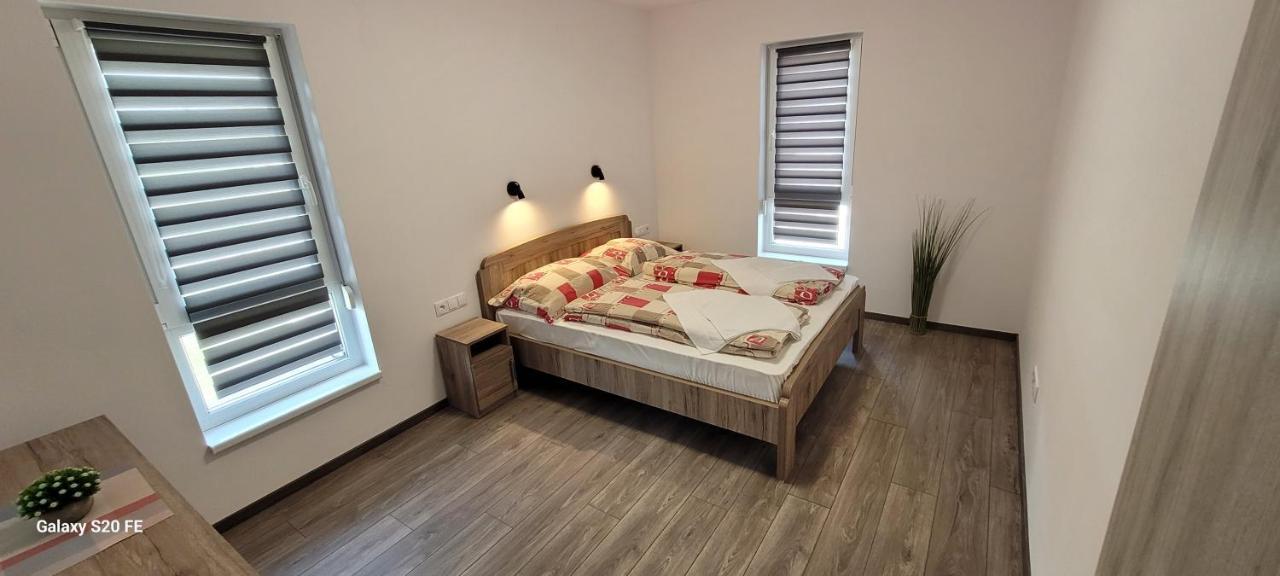Zea Apartmanhaz Apartment Balatonfenyves Exterior photo