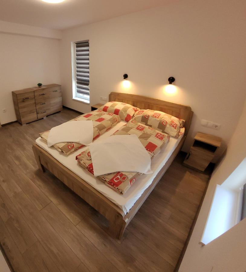 Zea Apartmanhaz Apartment Balatonfenyves Exterior photo